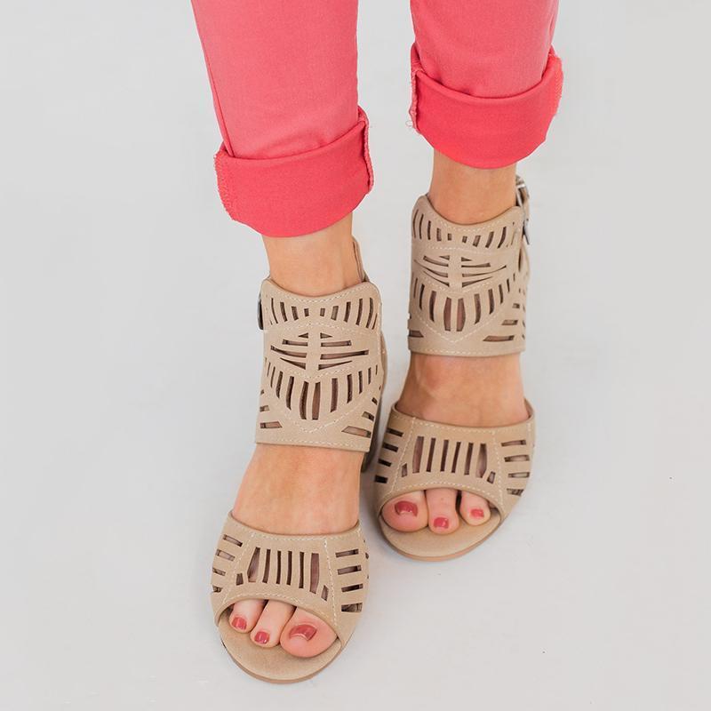Women Artificial Leather Chunky Heel Adjustable Buckle Sandals Casual Shoes